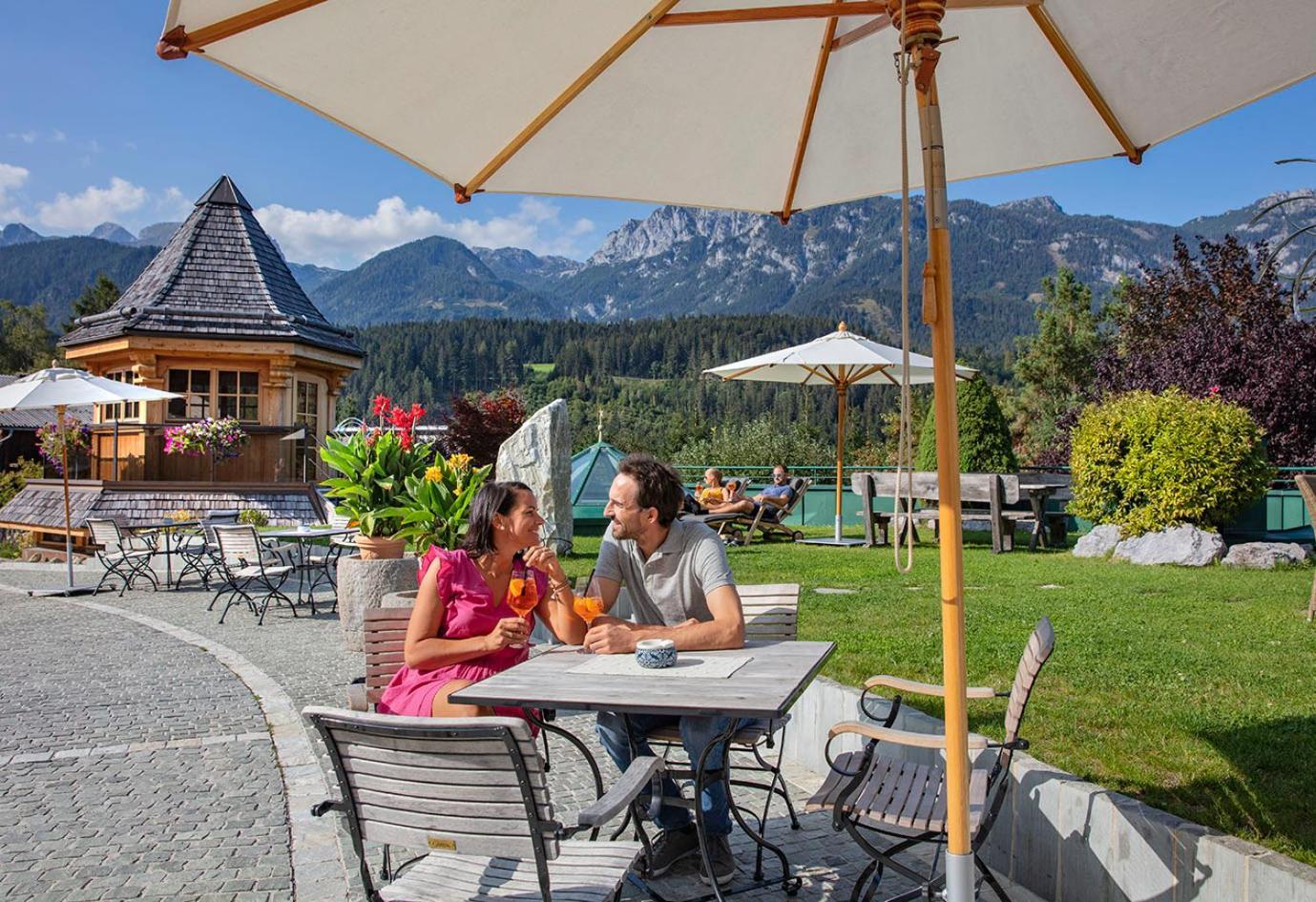 Hotel Herrschaftstaverne Haus im Ennstal Exterior foto